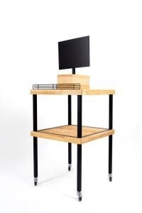Çam Ahşap Tablalı Çerçeveli Metal Teşhir Standı